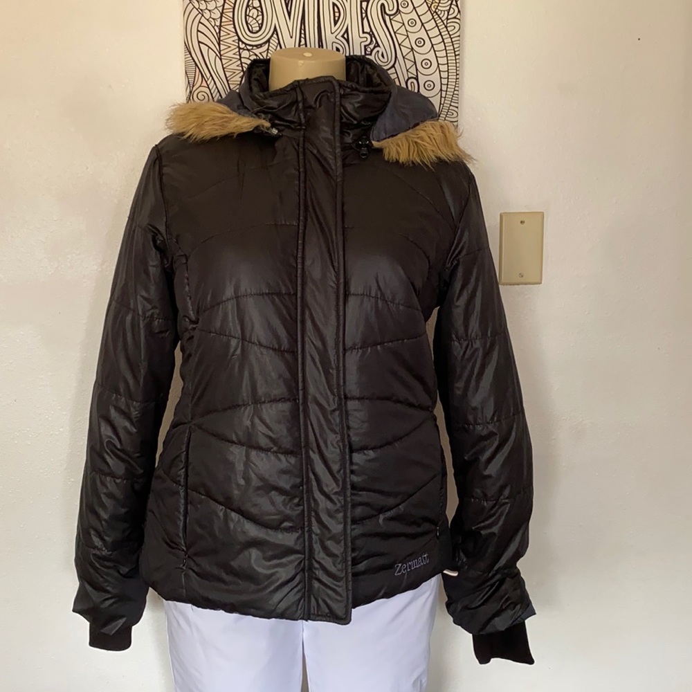 Puffer snow jacket